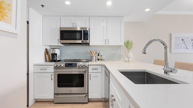 Building Photo - 700 First Ave