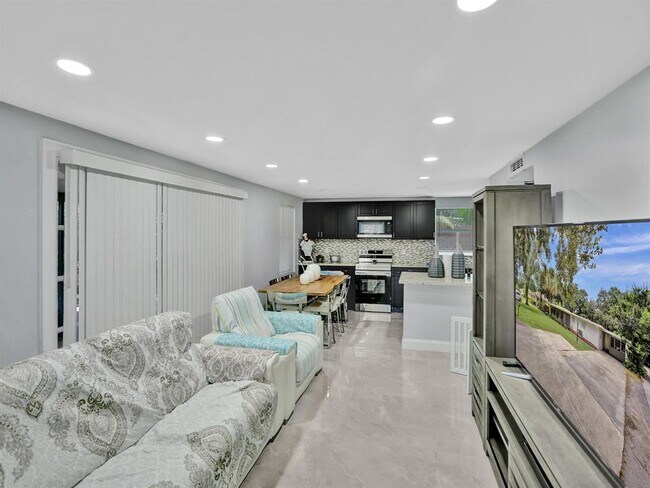 Foto del edificio - 5073 SW 28th Ave