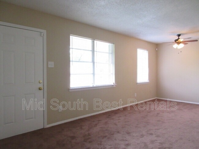 Building Photo - 4318 Aloha Ave