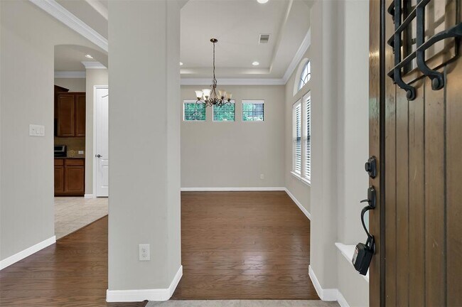 Building Photo - 14557 San Pietro Dr