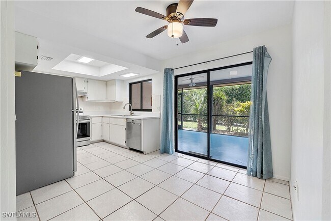 Foto del edificio - 10020-10028 8th St N