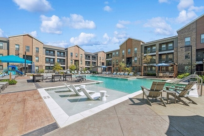 Building Photo - Aubrey Junction Apartments