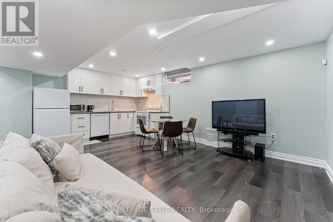 Photo du bâtiment - 183 Rockledge Dr