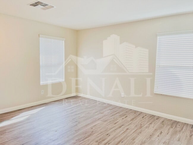 Building Photo - 7826 S Peppertree Dr