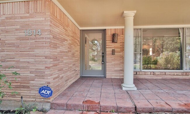Building Photo - 1814 Haverhill Dr