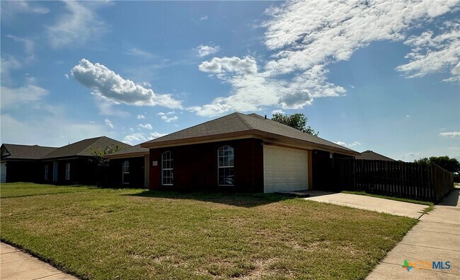 Foto del edificio - 4201 Lonesome Dove Dr