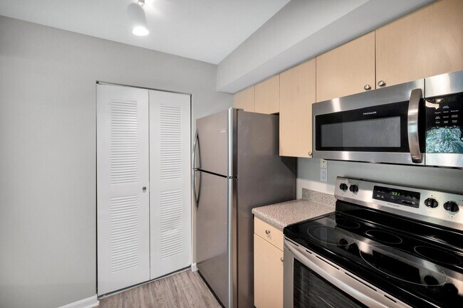 Foto del edificio - 3677 NW Adriatic Ln