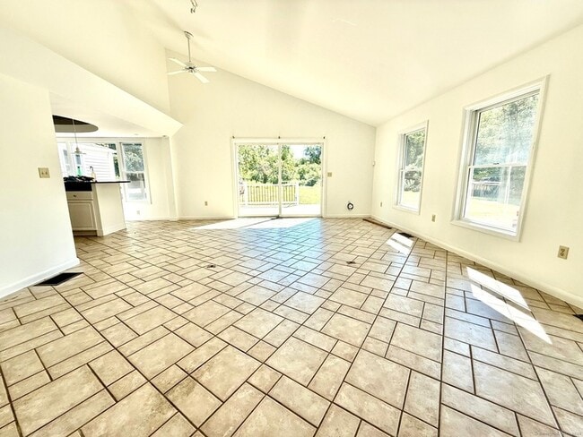 Foto del edificio - 151 Bailey Ave