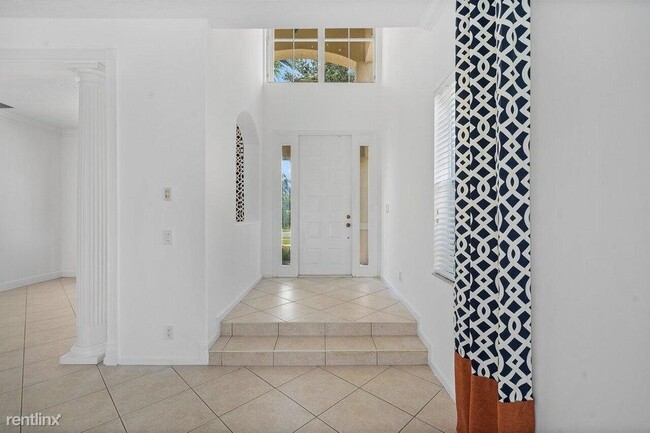 Foto del edificio - 5 br, 3 bath House - 6133 C Durham Dr