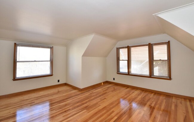 Building Photo - 1601 S 54th St