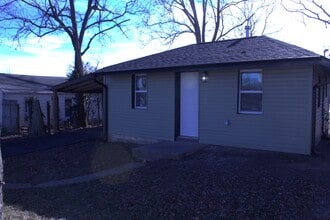 Building Photo - 9430 Echo Ln