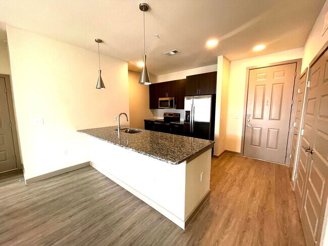 Building Photo - 120 Boselli Wy