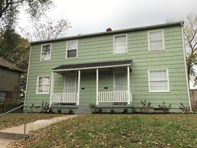 Foto del edificio - 5814 Forest Ave