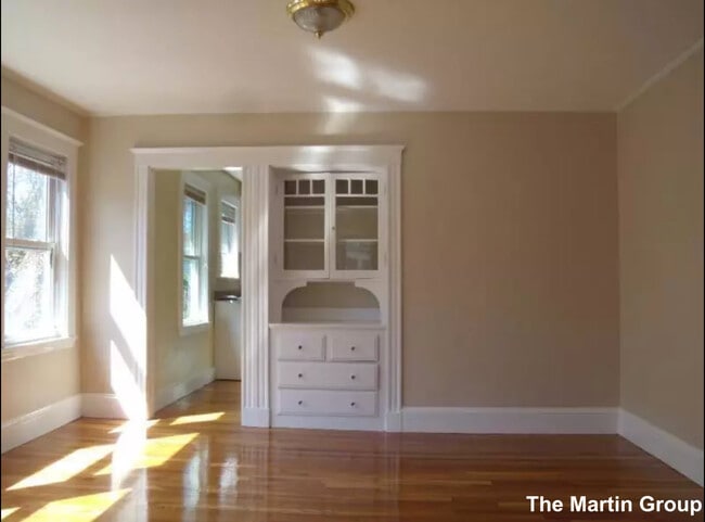 Building Photo - 47 Standish St