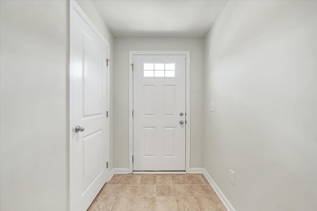 Building Photo - 5941 River Landing Dr