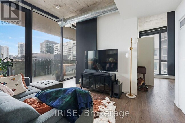 Building Photo - 21 Lawren Harris Square