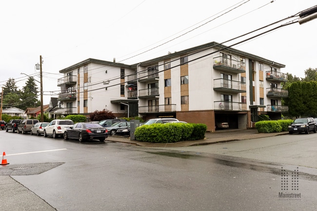 Building Photo - Chilliwack District Mainstreet Apartments