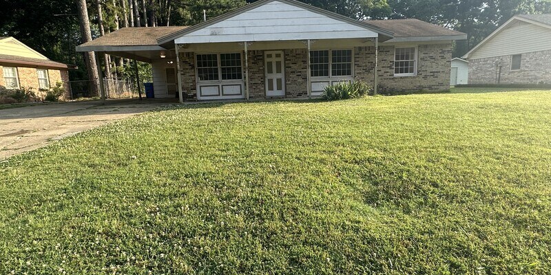 Foto principal - 1712 Shady Grove