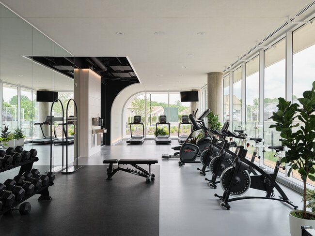 Building Photo - Mellem Manoir-Des-Trembles