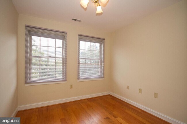 Foto del edificio - 922 Fell St