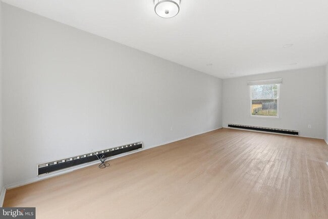 Building Photo - 548 Loch Lomond Dr