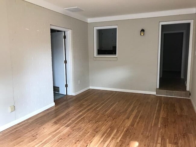 Building Photo - 1120 Toddington Dr