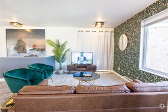 Building Photo - 13043 Mountain Crest Cir