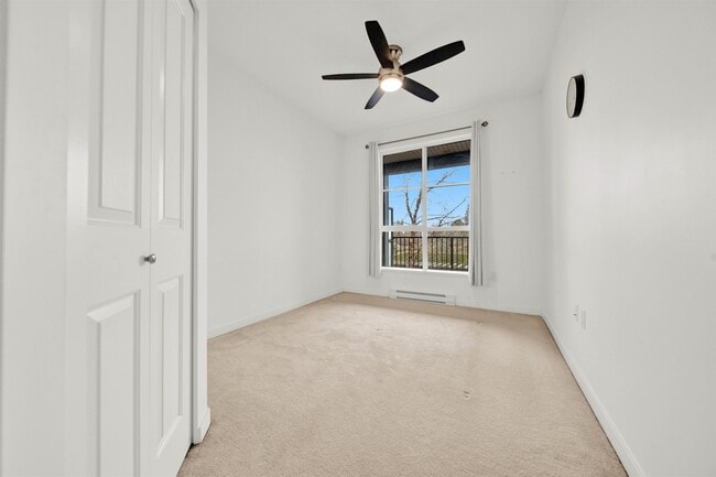 Building Photo - 2 - Bed + 2 - Bath Condo for Rent in Surrey!