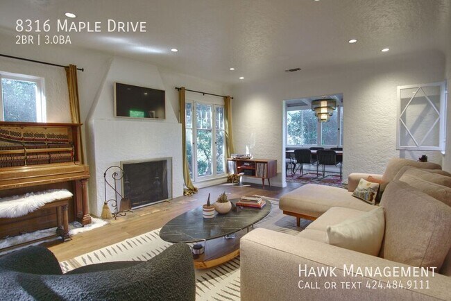 Foto del edificio - 8316 Maple Dr
