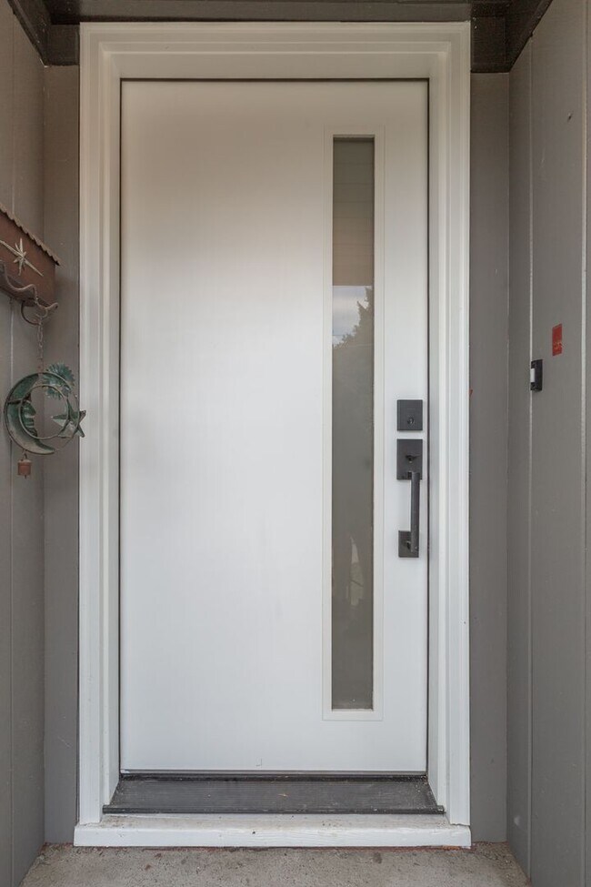 Photo - Crowne Pointe Apartment Homes