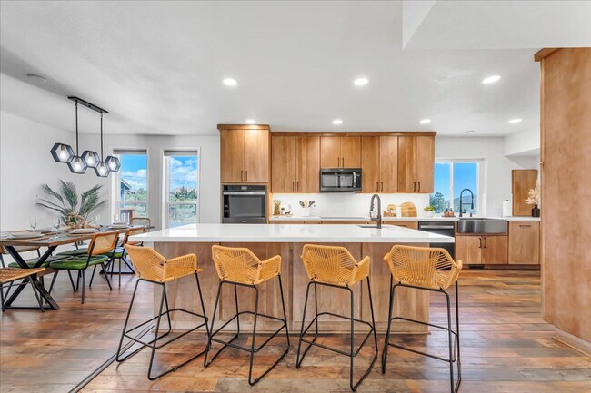 Foto del edificio - 5445 Tannerwood Dr