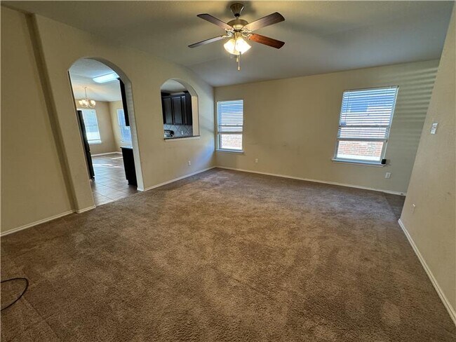 Building Photo - 6041 Stonehaven Dr