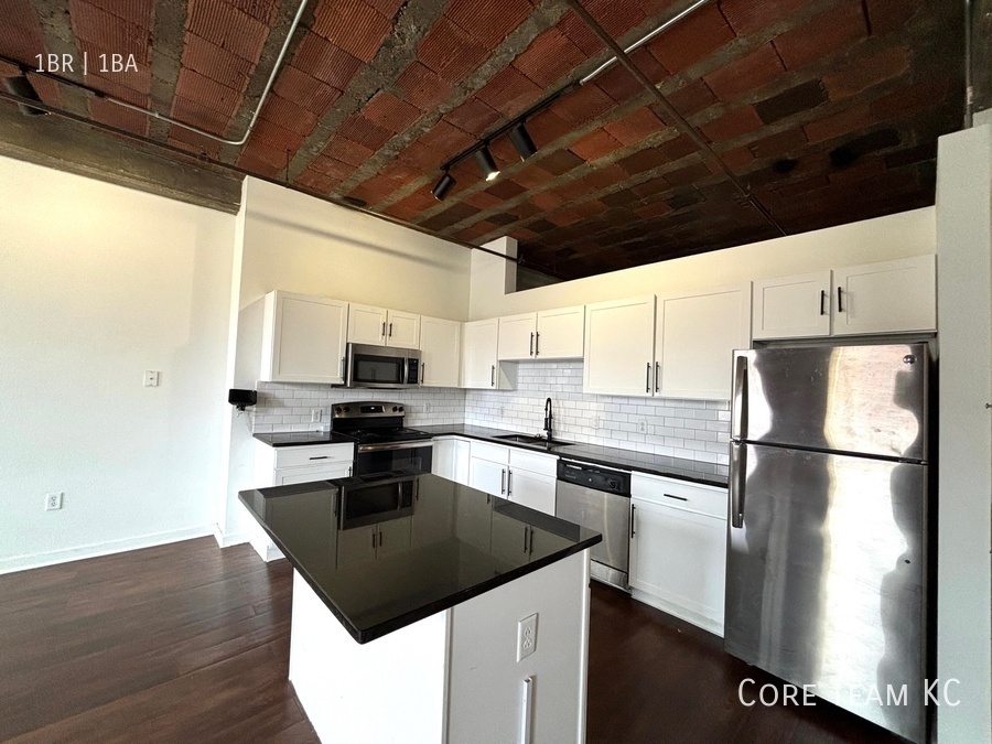 Primary Photo - River Market Loft For Rent