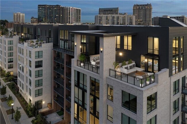 Foto del edificio - 3300 Roswell Rd NE