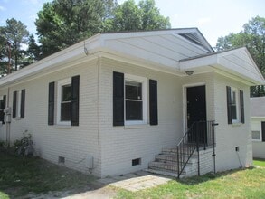Building Photo - 2112 Elvira St