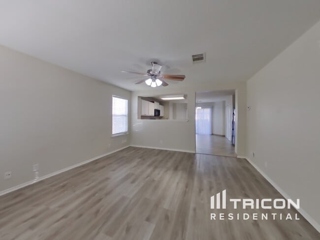 Building Photo - 8115 Thicket Pass