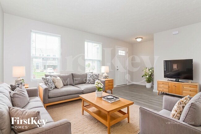 Foto del edificio - 4721 Megan Danielle Dr