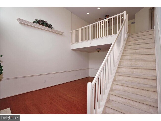 Building Photo - 34 Granite Ln