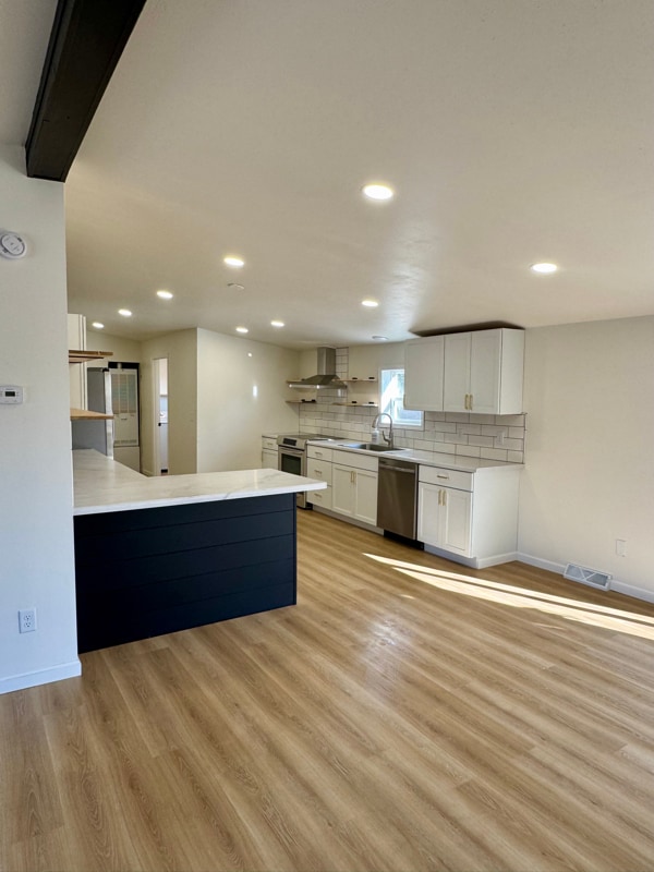 Building Photo - 102 Twin Dr