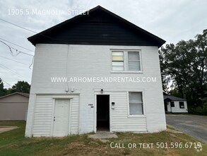 Building Photo - 1905.5 Magnolia St