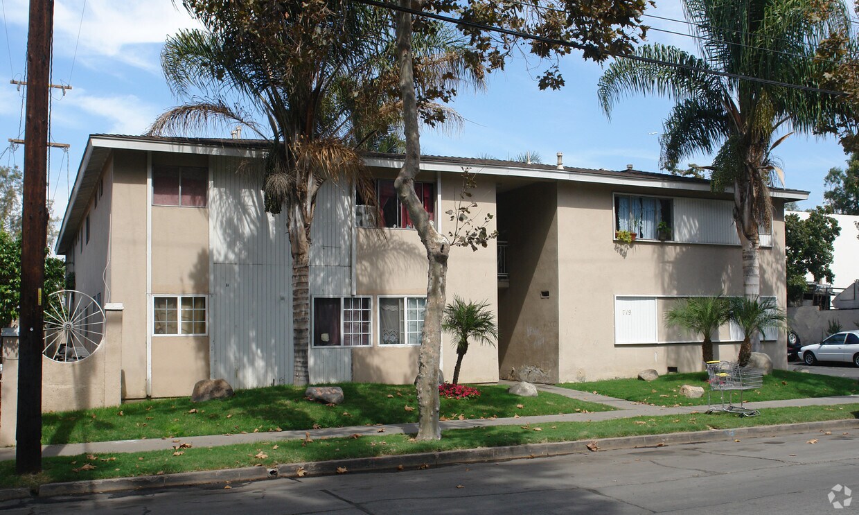 Primary Photo - 719 E Walnut St