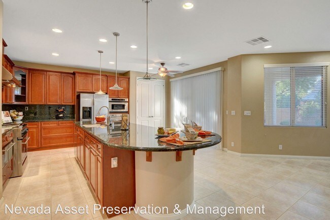 Building Photo - 4 br, 3.5 bath House - 6439 Grayback Drive