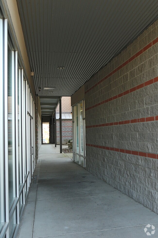Building Photo - Clifton Lofts