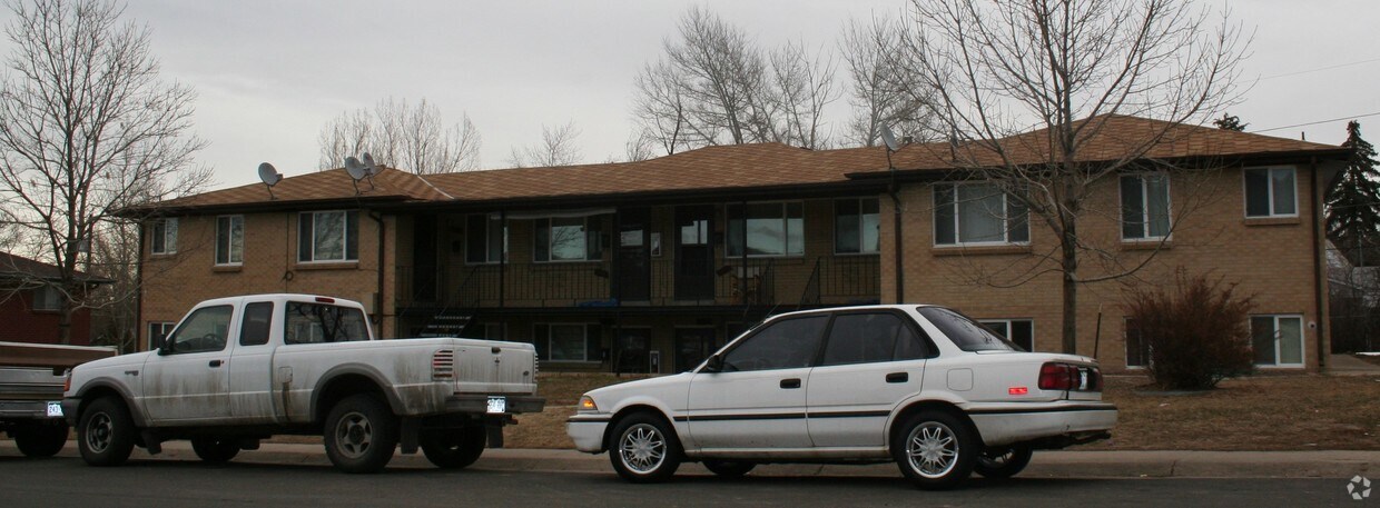 Building Photo - 200 Laurel St