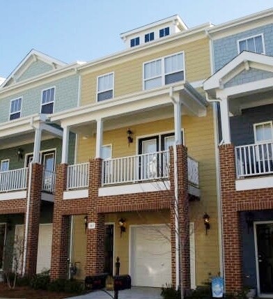 Primary Photo - 147 Braeside Ct