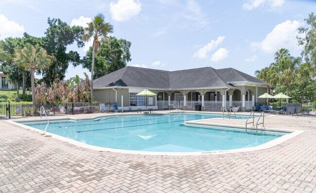Foto del edificio - 4360 Summer Landing Dr