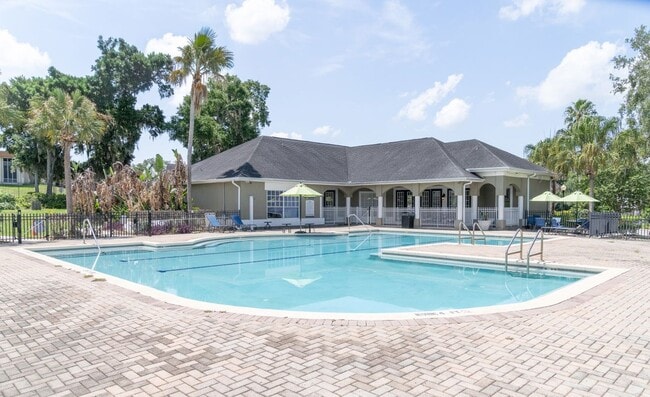Building Photo - 4360 Summer Landing Dr