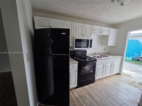 Building Photo - 503 N 25th St