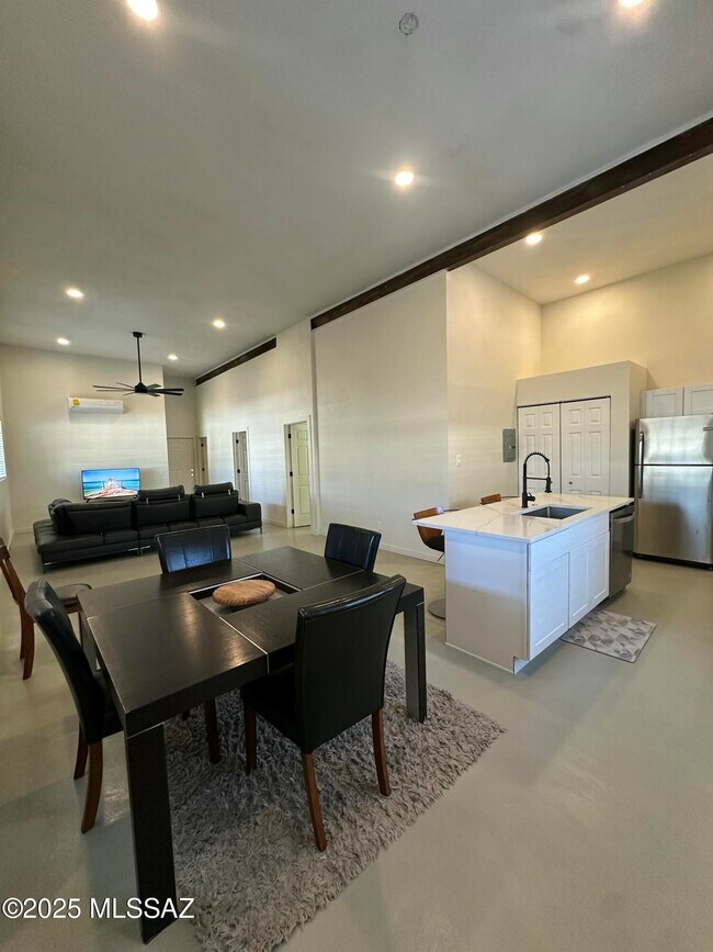 Foto del edificio - 2775 N Goyette Ave