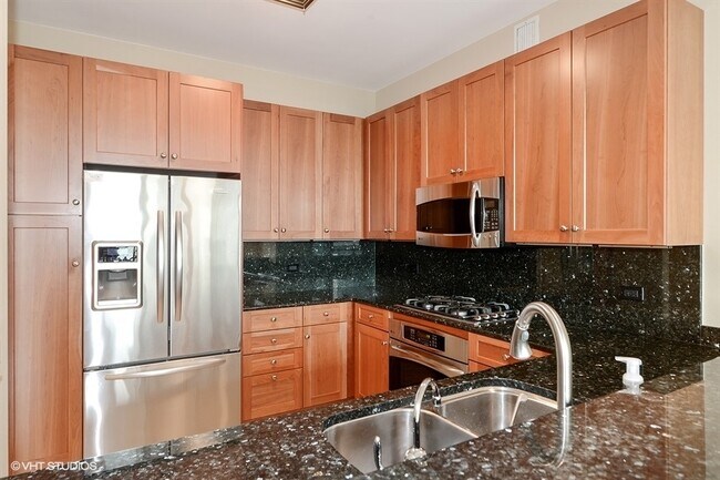 Foto del edificio - 600 N Lake Shore Dr